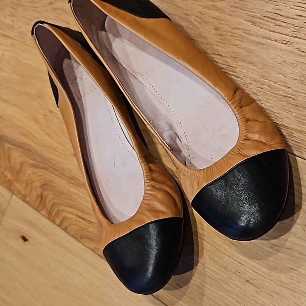 Vince Camuto ballet flats